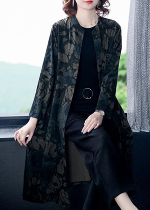Elegantly Styled Coat for Everyday Wear
