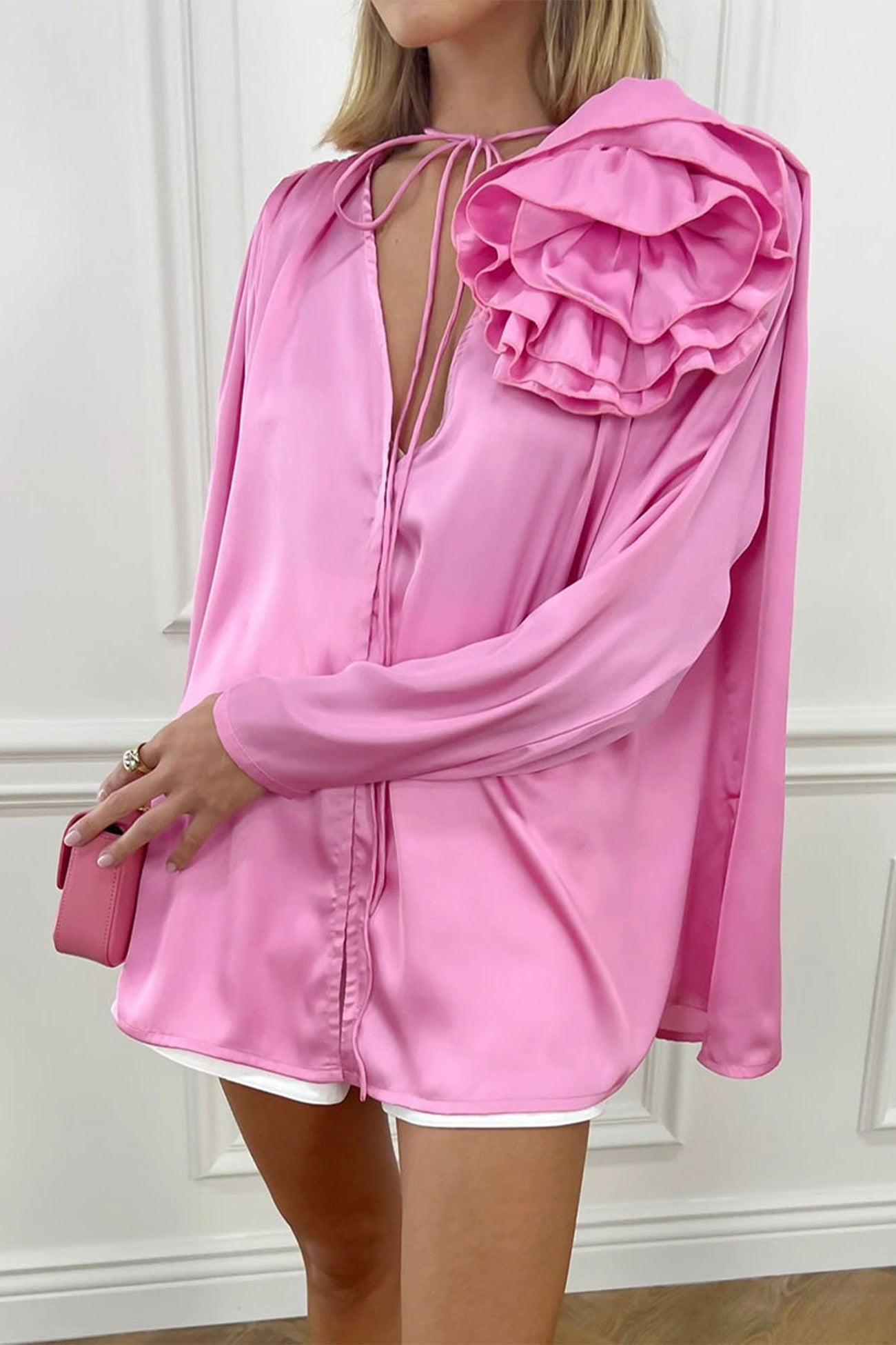 Sophisticated Blouse with a Clean Classic Look