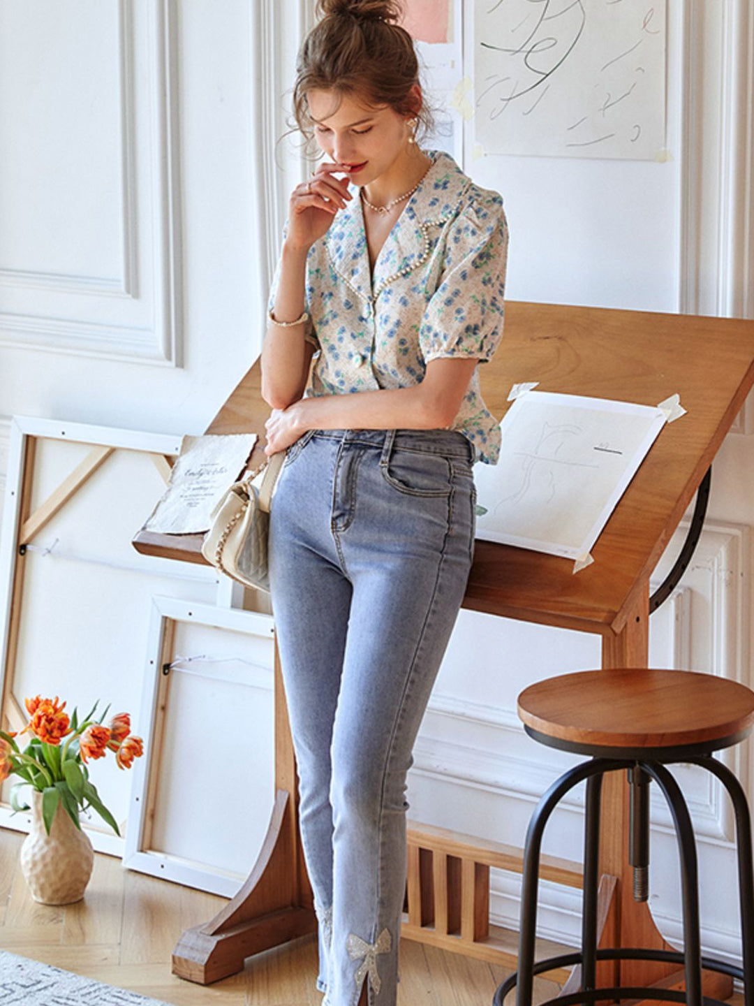Effortlessly Elegant Top with a Timeless Design