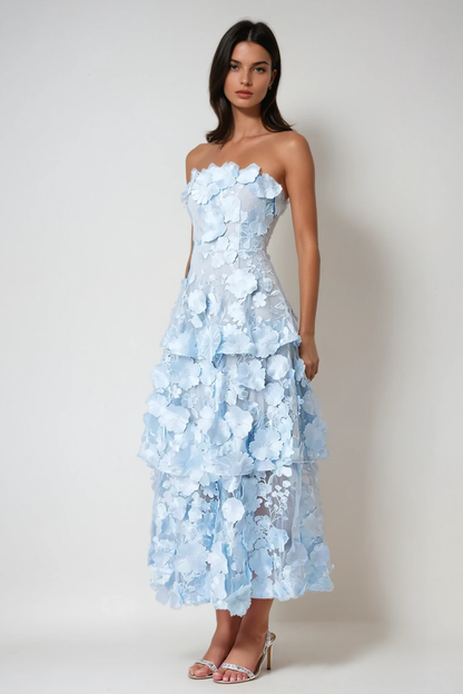 Beautifully Finished Dress in a Timeless Design