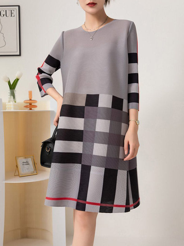 Well Tailored Dress with a Graceful Silhouette