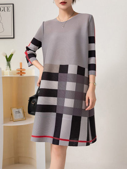 Well Tailored Dress with a Graceful Silhouette