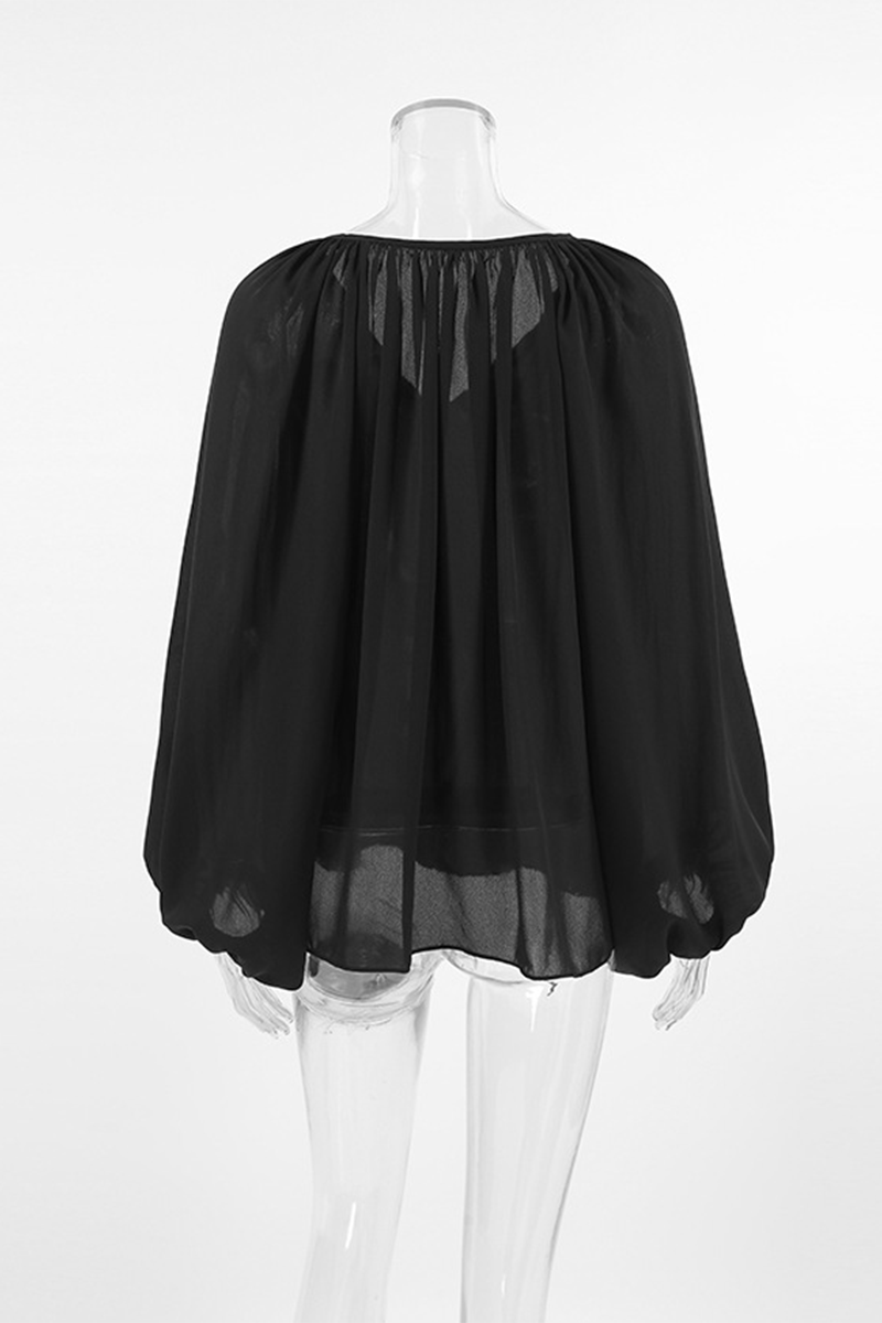 Beautifully Crafted Blouse in a Classic Style