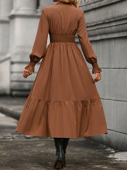Well Tailored Dress with a Graceful Silhouette