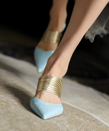 Classic Vintage Sandals with a Flattering Fit