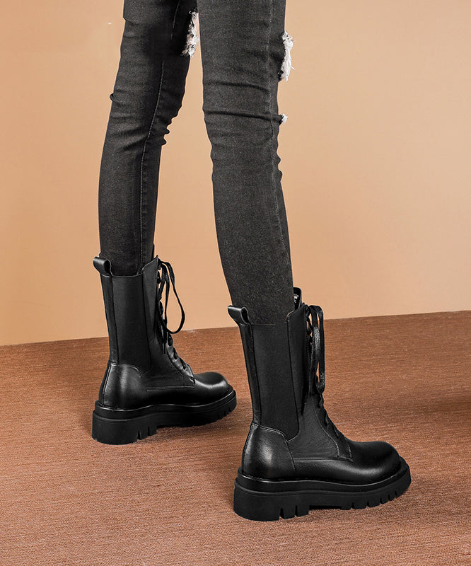 Effortlessly Elegant Boots with a Timeless Design