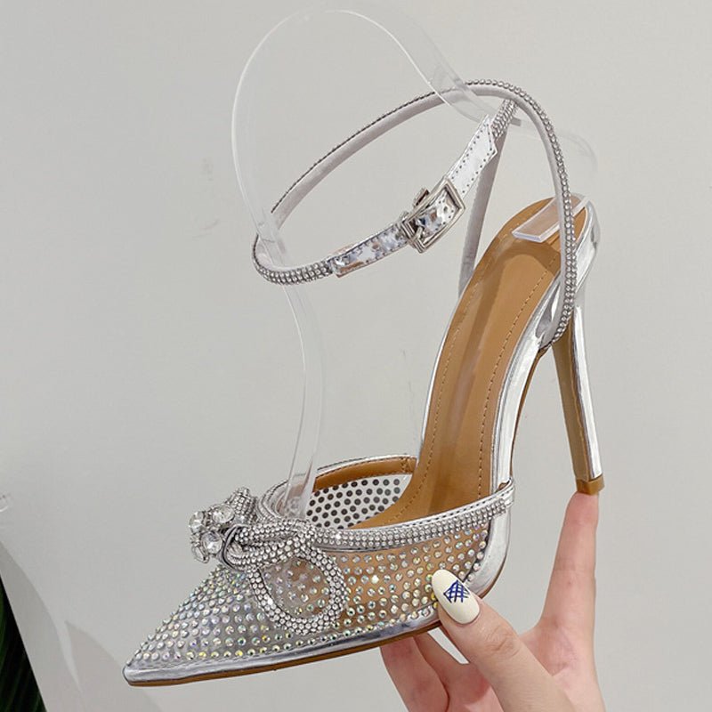 Effortlessly Elegant Heels with a Timeless Design