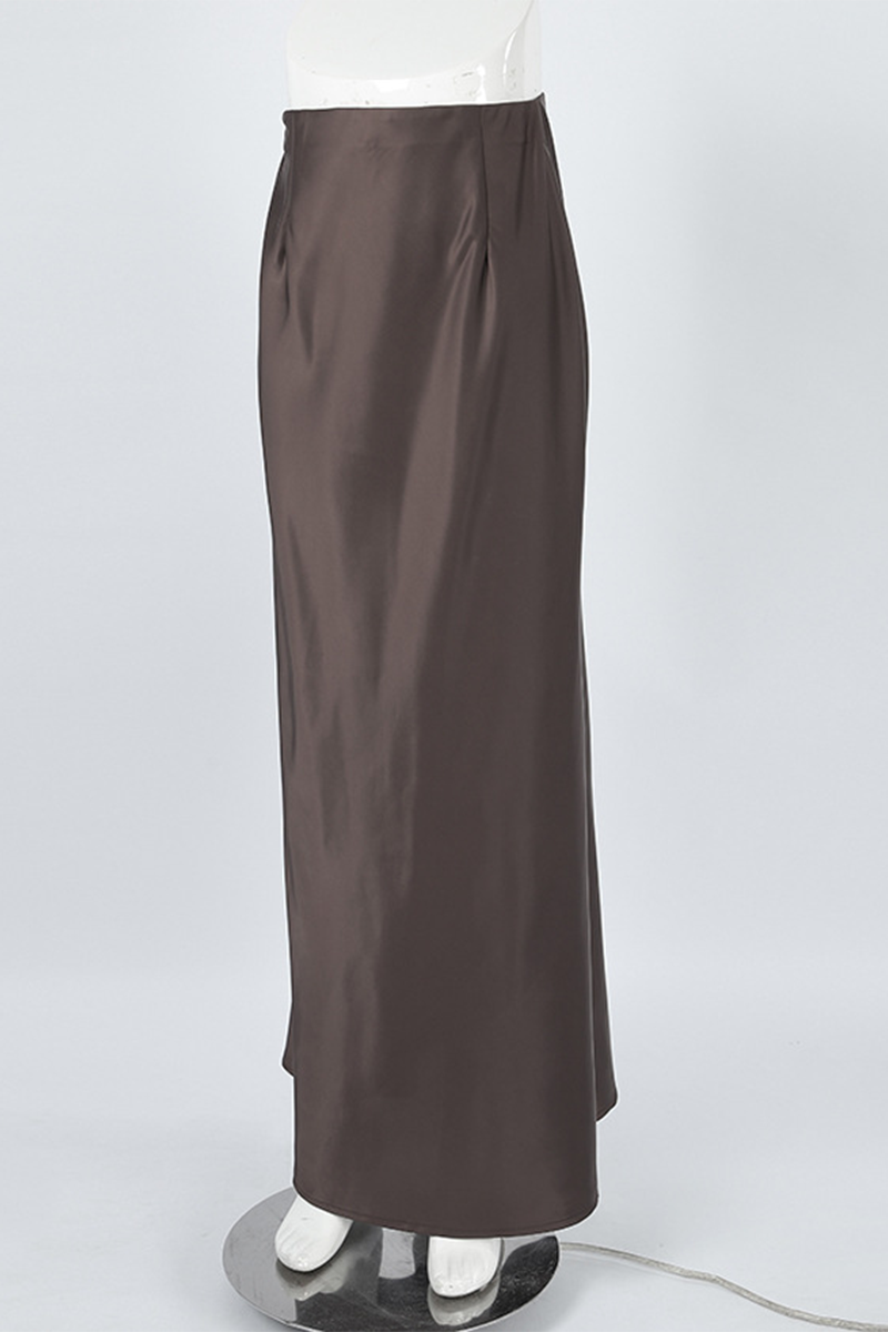 Gracefully Styled Garment for Any Occasion