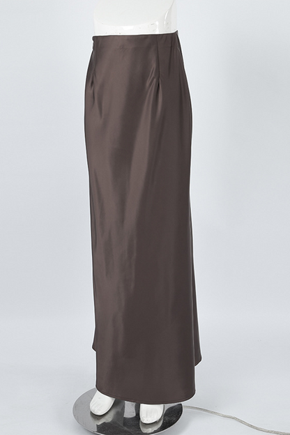 Gracefully Styled Garment for Any Occasion