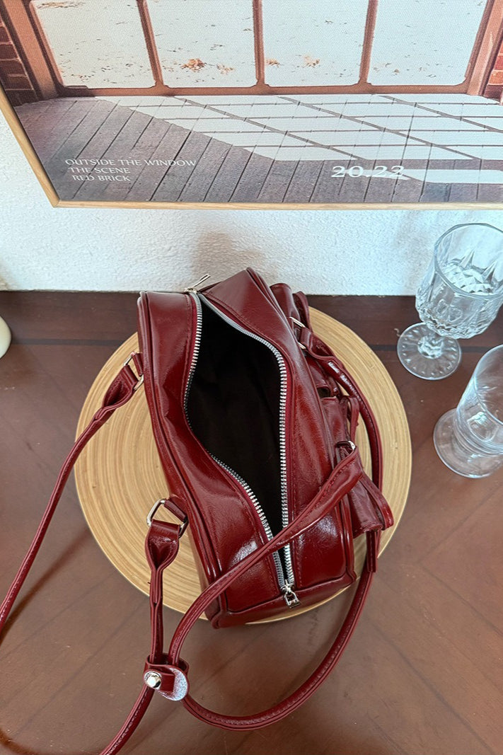 Polished Bag with an Effortless Classic Look