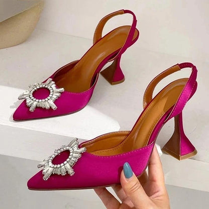 Effortlessly Elegant Heels with a Timeless Design