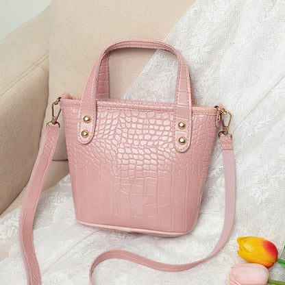 Gracefully Styled Bag for Any Occasion