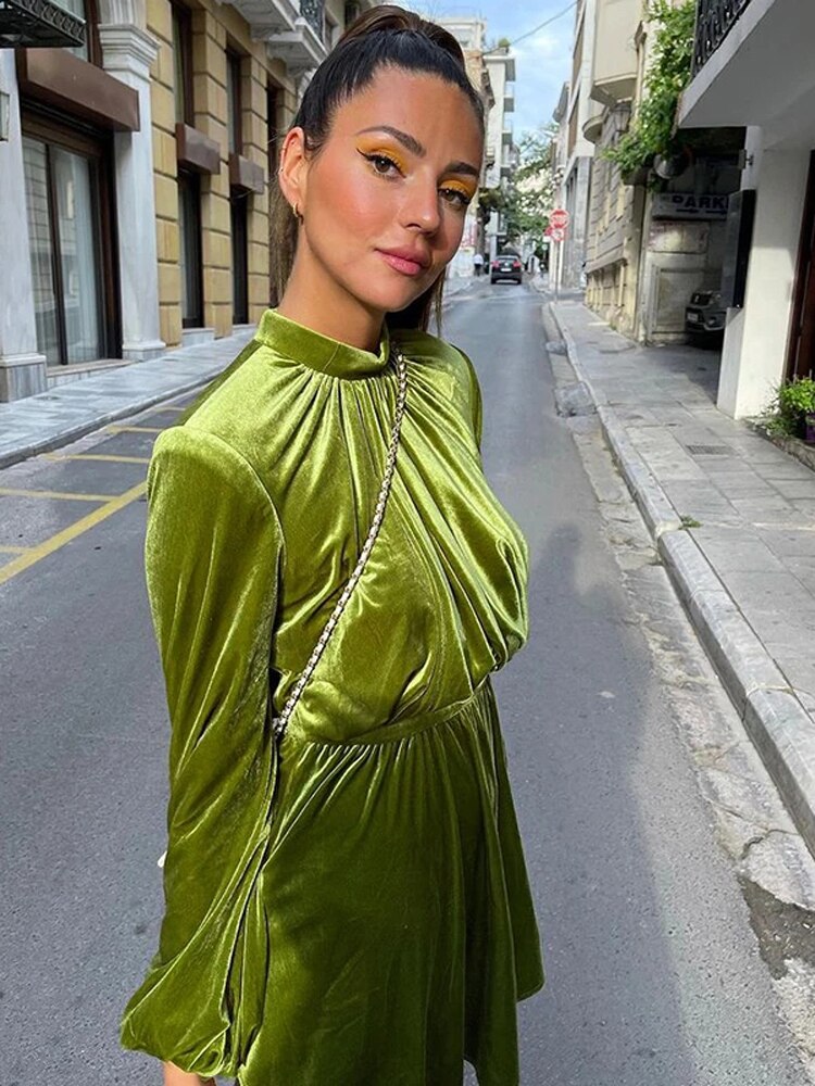 Polished Dress with an Effortless Classic Look