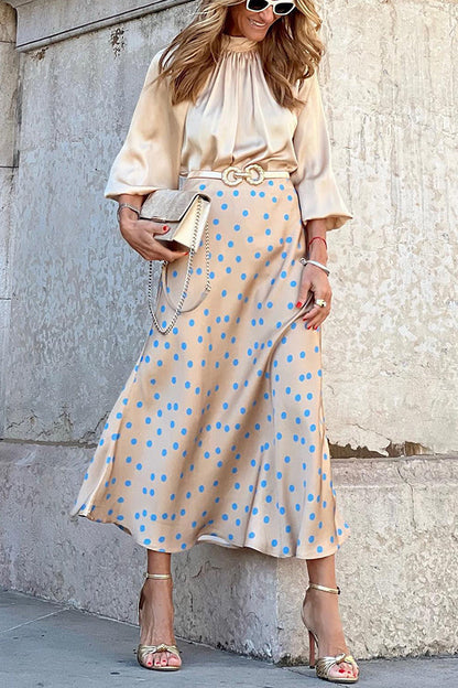 Beautifully Crafted Blouse in a Classic Style