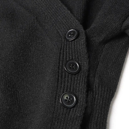 Well Tailored Sweater with a Graceful Silhouette