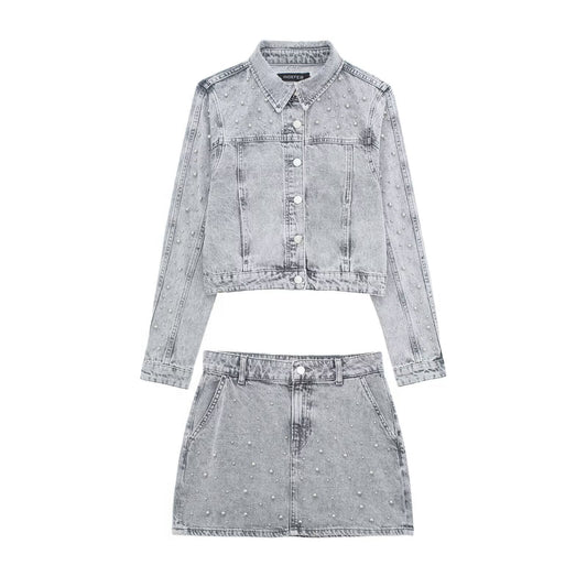 Well Tailored Jacket with a Graceful Silhouette