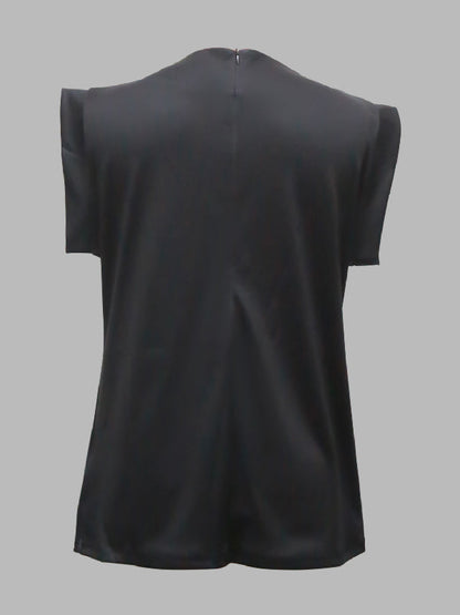 Beautifully Finished T-Shirt in a Timeless Design