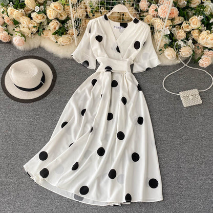 Classic Vintage Dress with a Flattering Fit