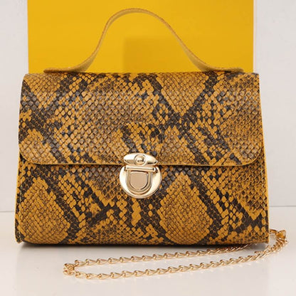 Classic Vintage Bag with a Flattering Fit