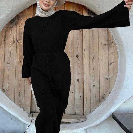 Classic Vintage Sweater with a Flattering Fit