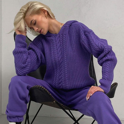 Well Tailored Sweater with a Graceful Silhouette