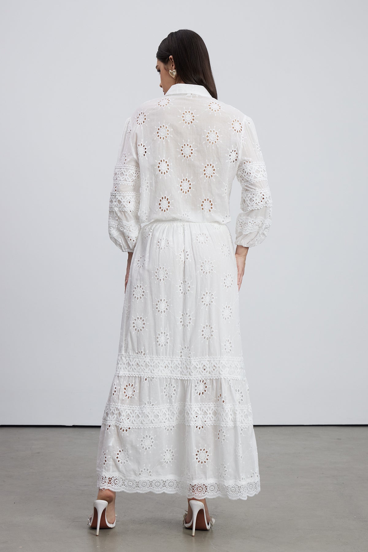 Beautifully Finished Garment in a Timeless Design