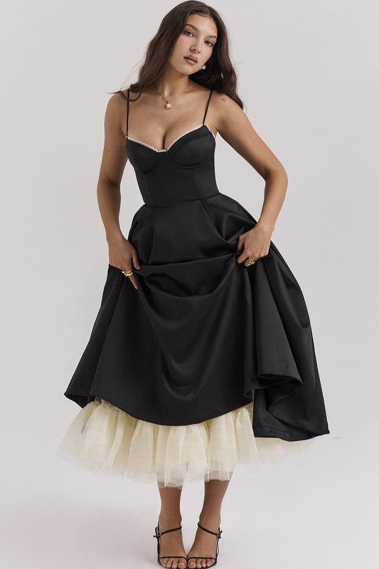 Sophisticated Dress with a Clean Classic Look