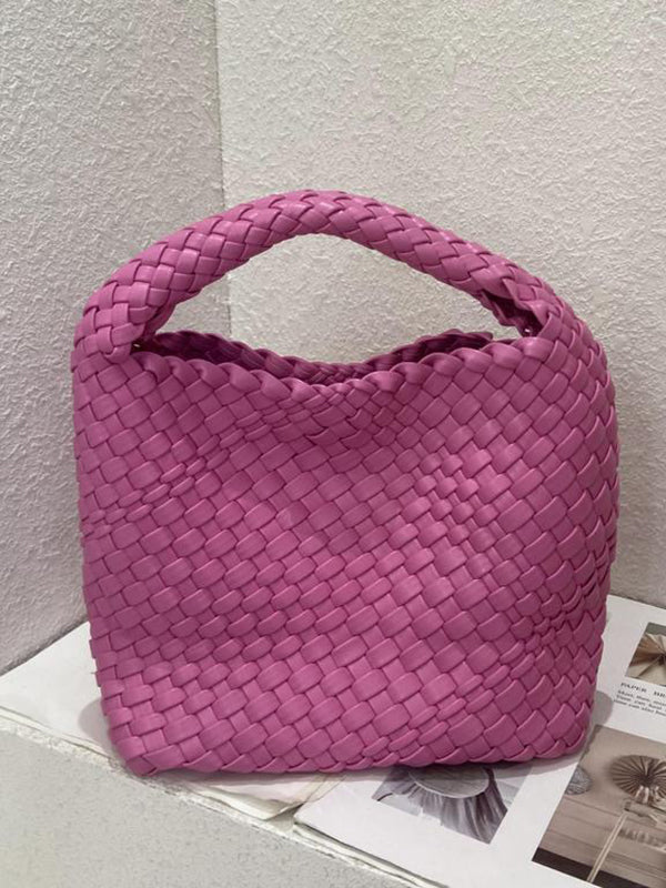 Beautifully Finished Bag in a Timeless Design