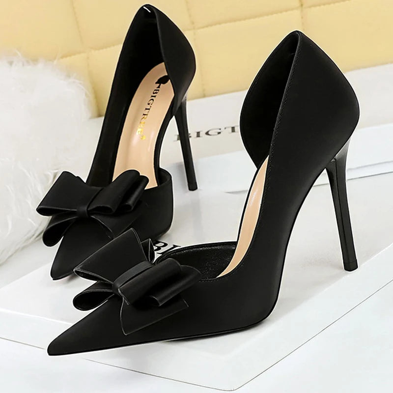 Polished Heels with an Effortless Classic Look