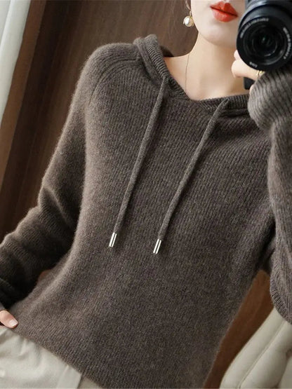 Effortlessly Elegant Sweater with a Timeless Design