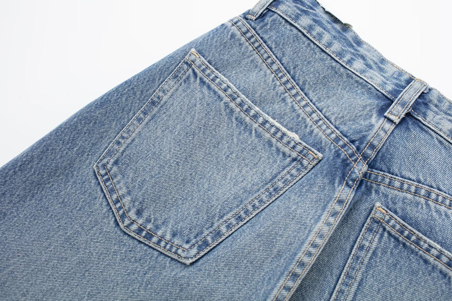 Beautifully Crafted Trousers in a Classic Style