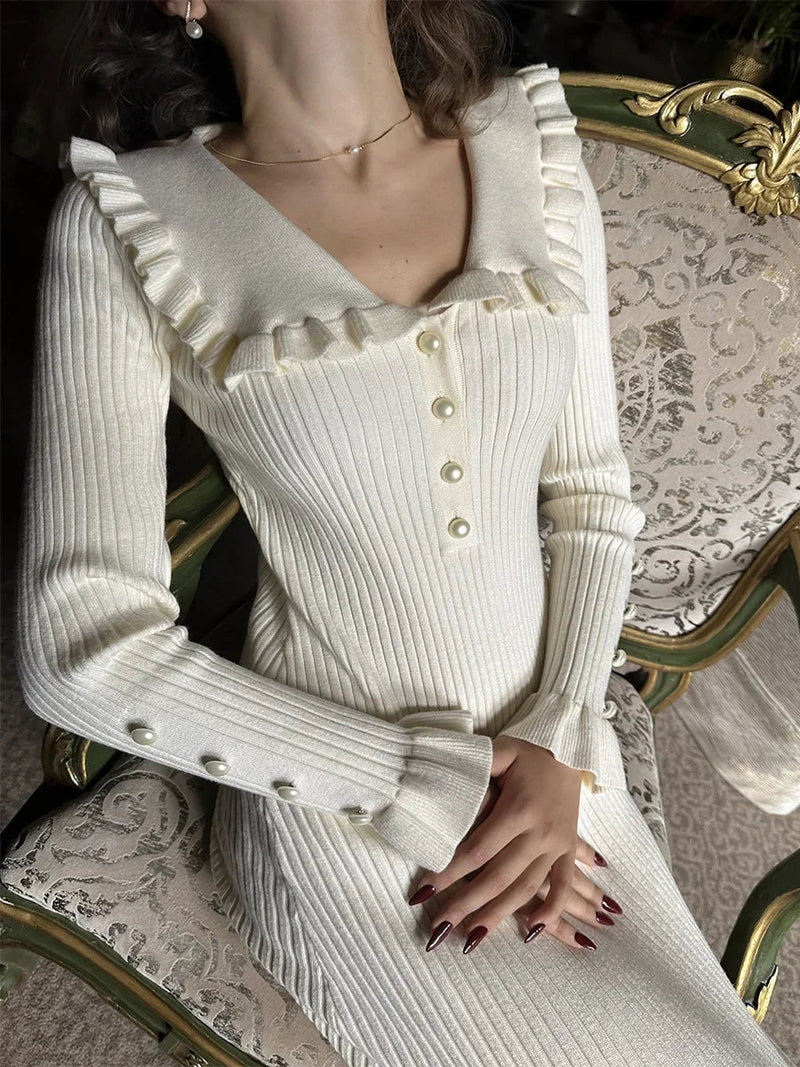 Beautifully Finished Dress in a Timeless Design