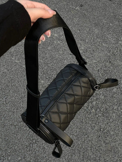 Well Tailored Bag with a Graceful Silhouette