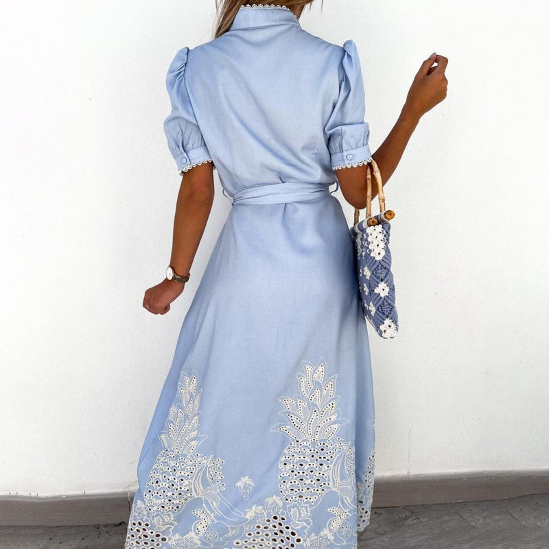 Well Tailored Dress with a Graceful Silhouette