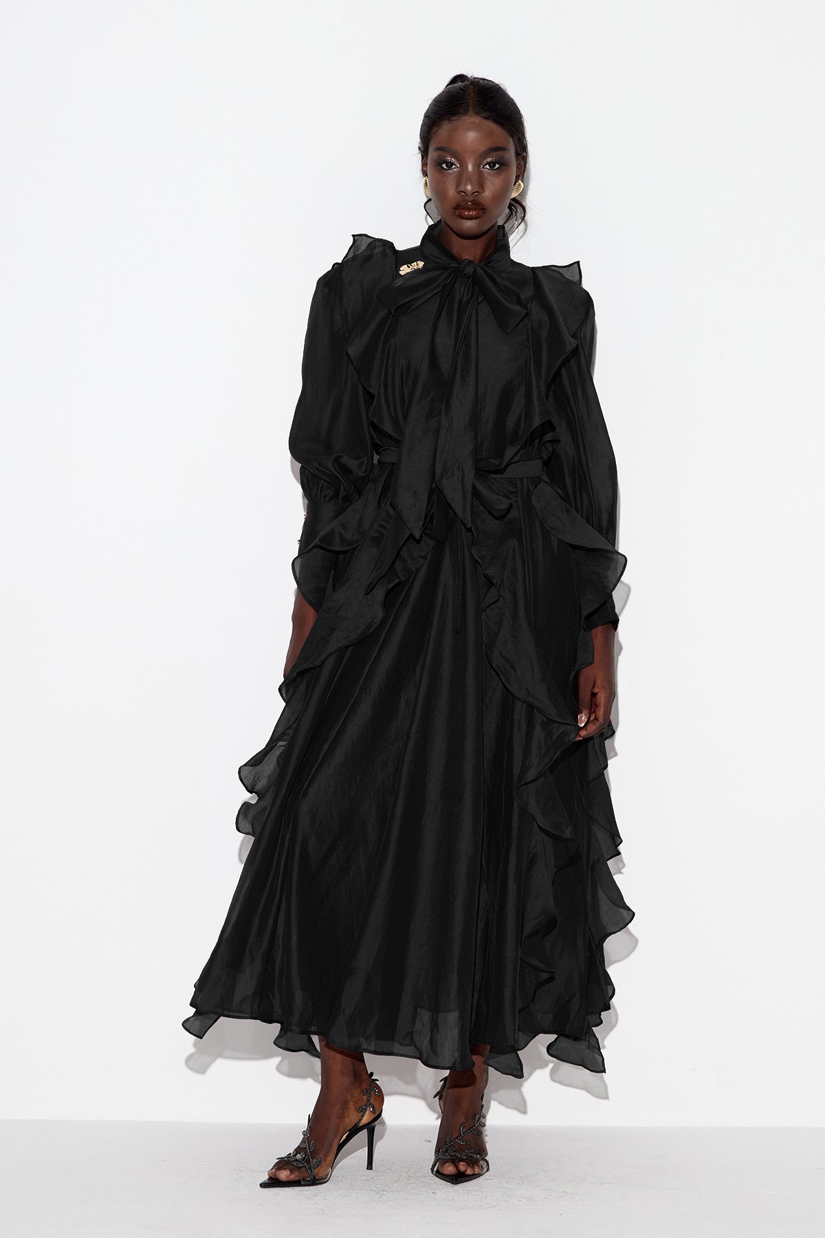 Effortlessly Elegant Dress with a Timeless Design