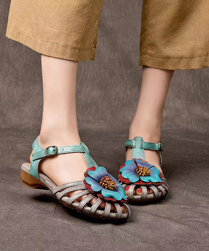 Classic Vintage Sandals with a Flattering Fit