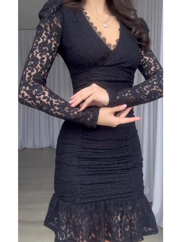 Classic Vintage & Enduringly Stylish Dress