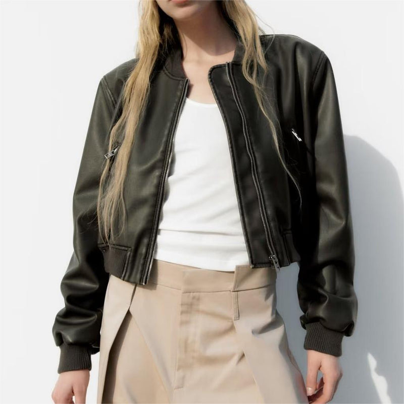 Effortlessly Elegant Jacket with a Timeless Design