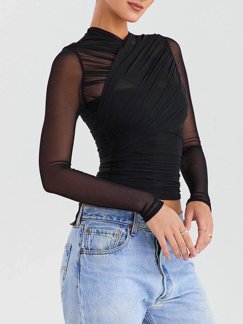 Well Tailored Top with a Graceful Silhouette