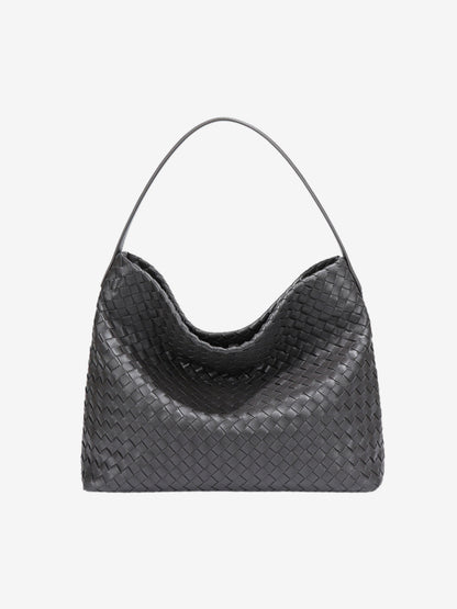 Beautifully Finished Bag in a Timeless Design