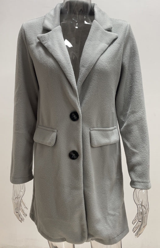Effortlessly Elegant Coat with a Timeless Design