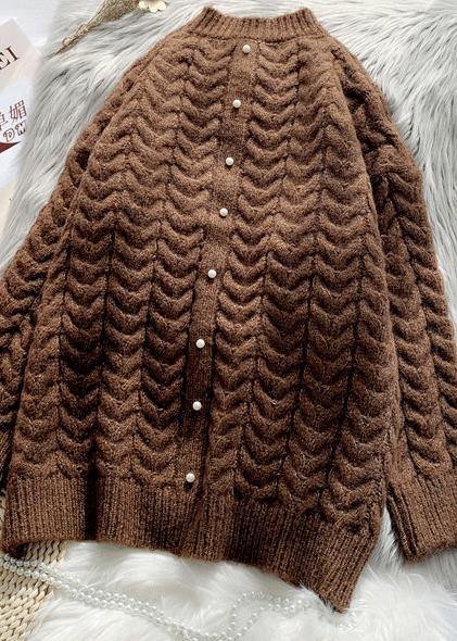 Well Tailored Sweater with a Graceful Silhouette