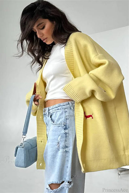 Well Tailored Cardigan with a Graceful Silhouette