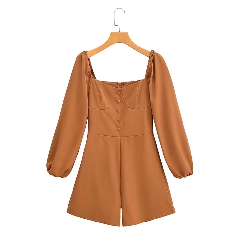 Well Tailored Garment with a Graceful Silhouette