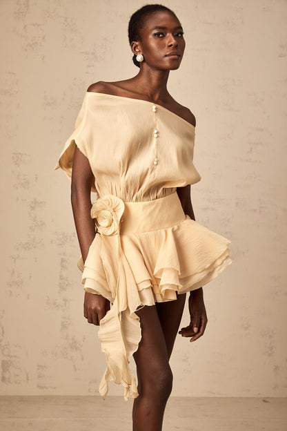 Beautifully Crafted Dress in a Classic Style