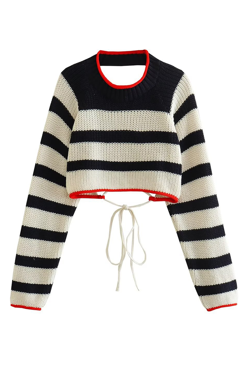 Gracefully Styled Sweater for Any Occasion