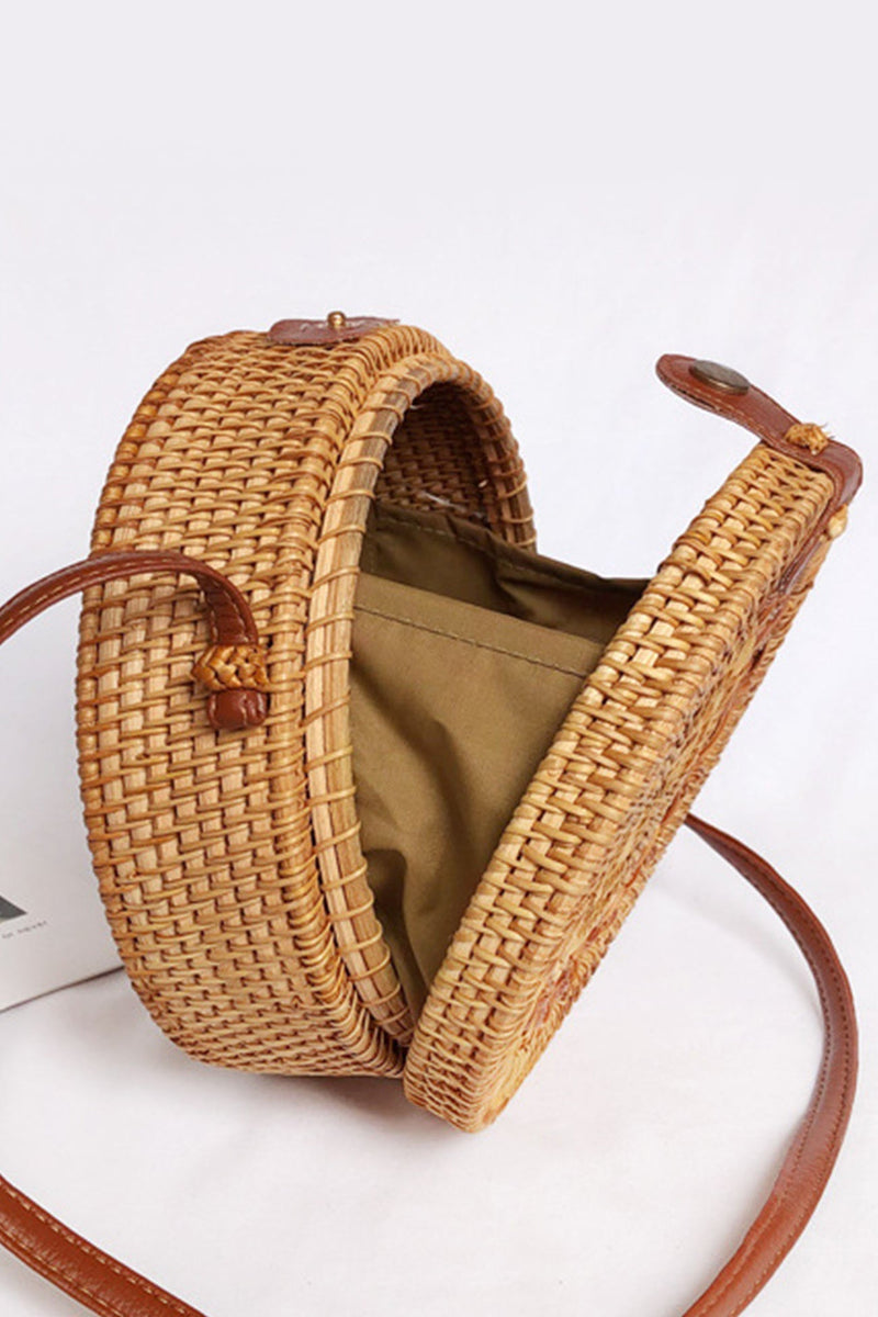 Well Tailored Bag with a Graceful Silhouette