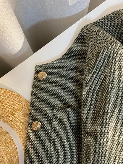 Elegantly Styled Jacket for Everyday Wear