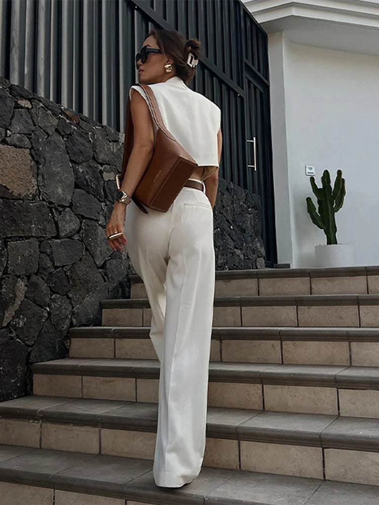 Beautifully Finished Garment in a Timeless Design