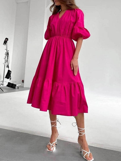Beautifully Finished Dress in a Timeless Design